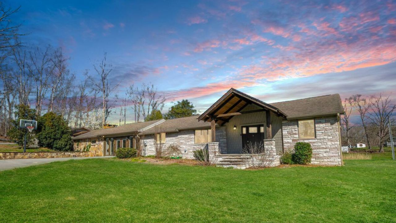 Lady Bug | Pigeon Forge Cabin Rental