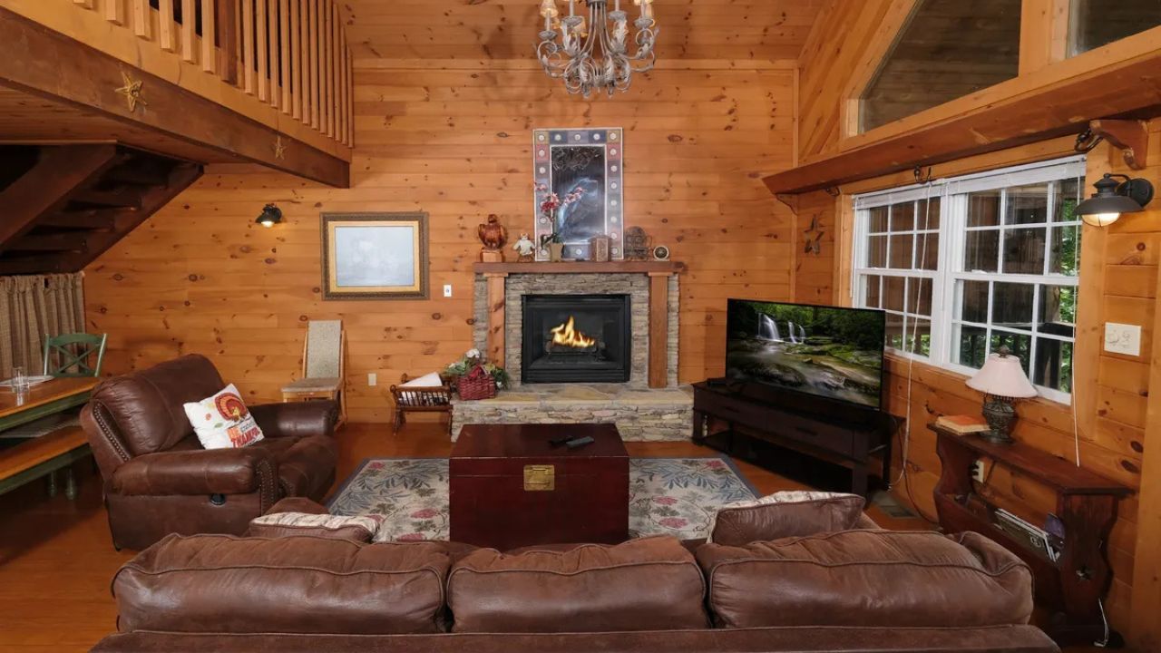November Romance: Gatlinburg 1-Bedroom Cabins with Fireplaces for Cozy Nights In
