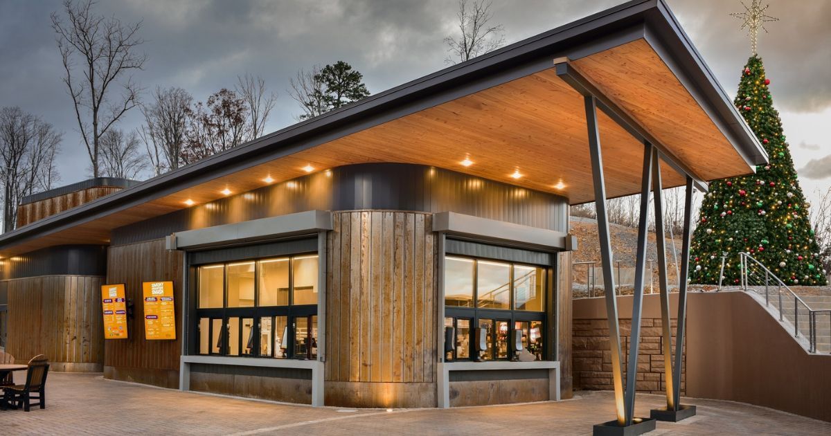 8 Reasons to Eat at Smoky Mountain Smash in Gatlinburg