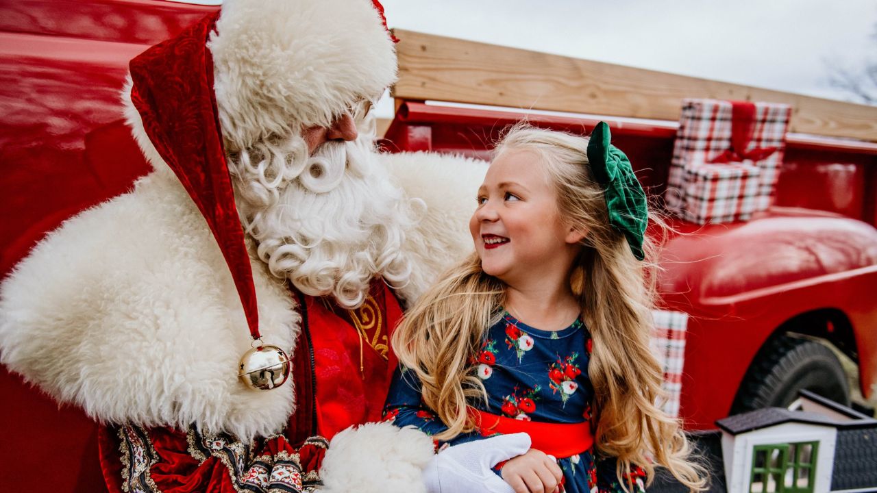 Find Santa Claus in Gatlinburg and Pigeon Forge