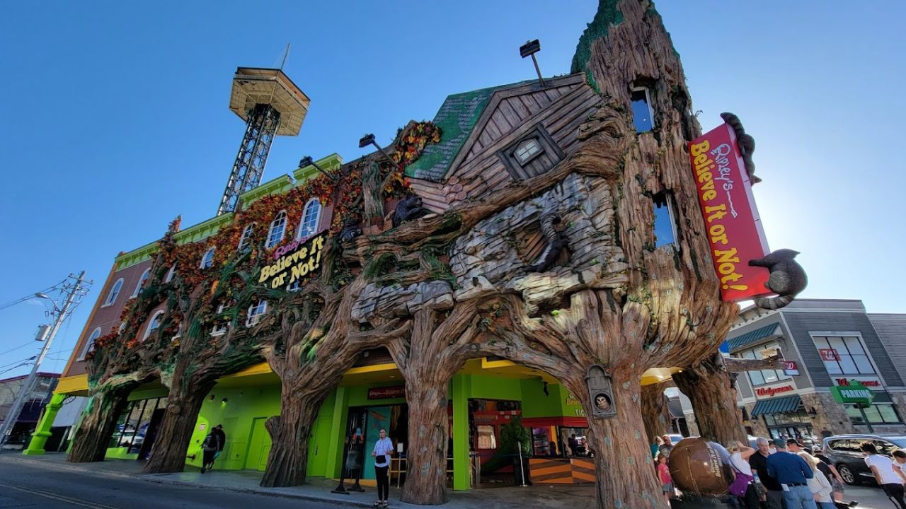 Top 9 Attractions on the Gatlinburg Strip