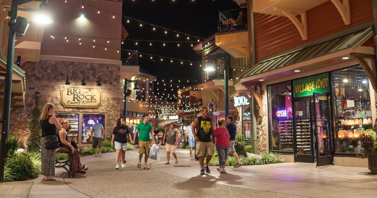 Which Is More Pedestrian-Friendly: Pigeon Forge or Gatlinburg?