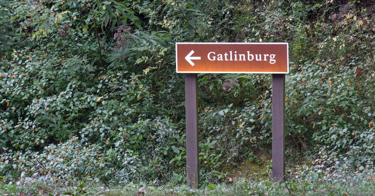 Discovering the Hidden Entrance to Gatlinburg: The Secret Way In