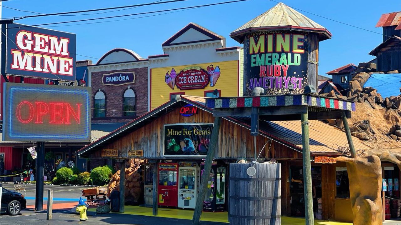 Experience Gem Mining Fun in Pigeon Forge and Gatlinburg