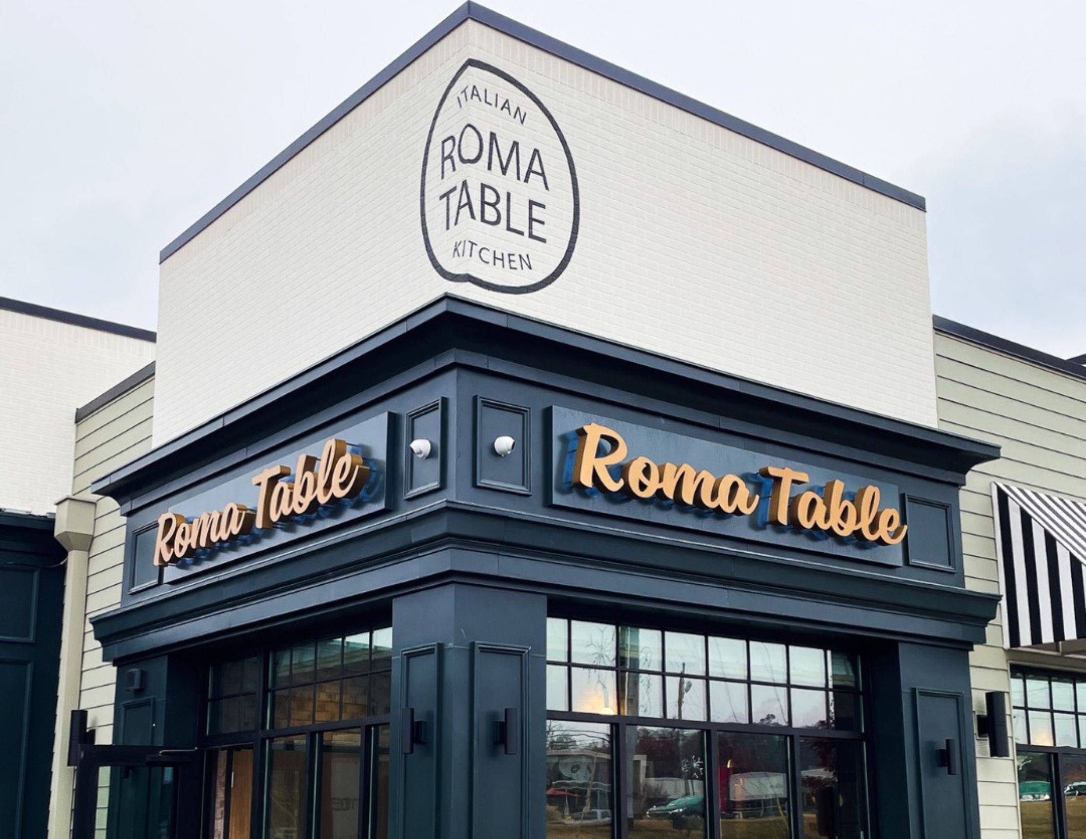 Roma Table in Sevierville