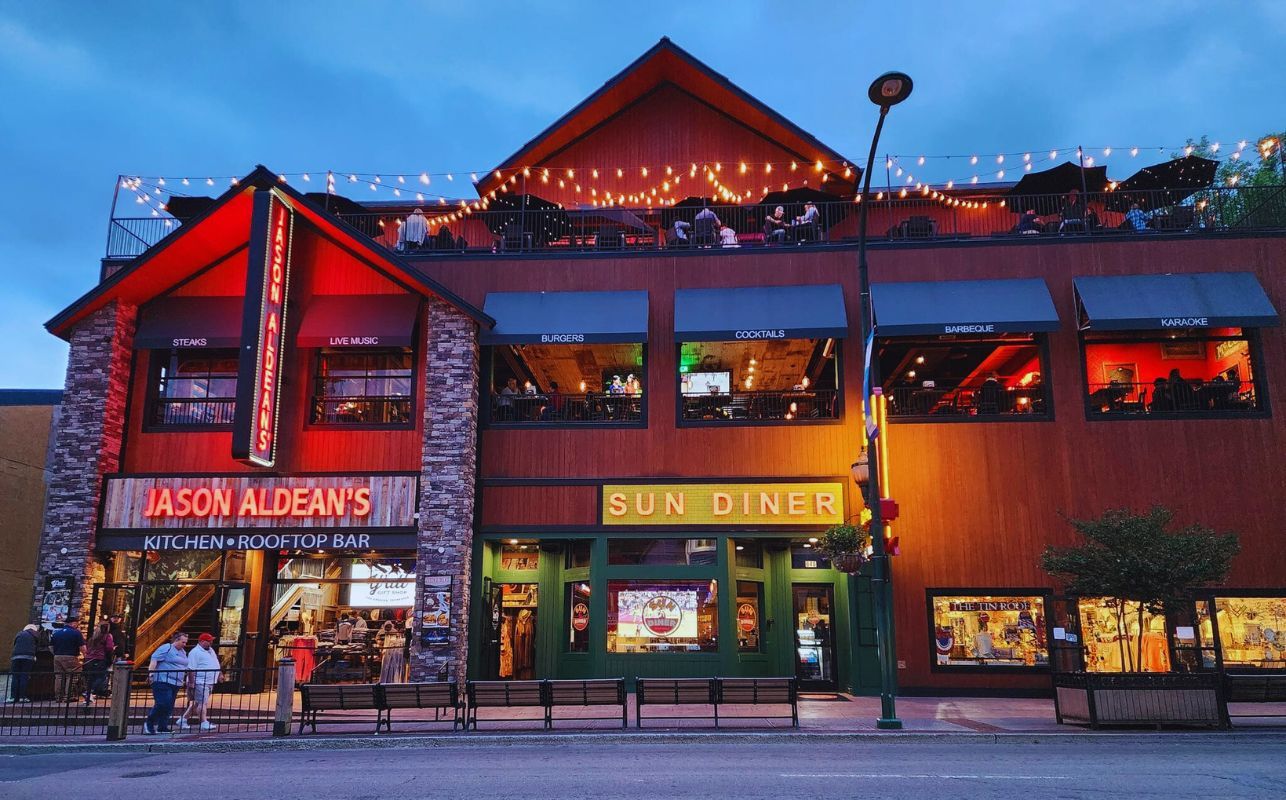 Top 4 Rooftop Bars in Gatlinburg