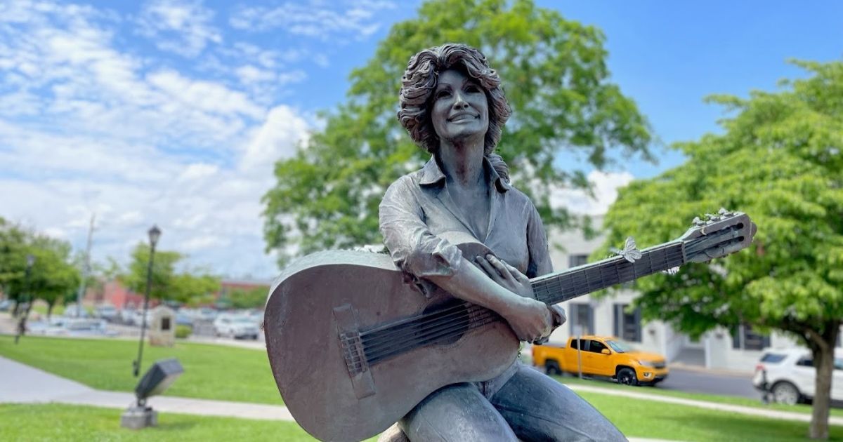 10 Best Places to Take Photos in Pigeon Forge