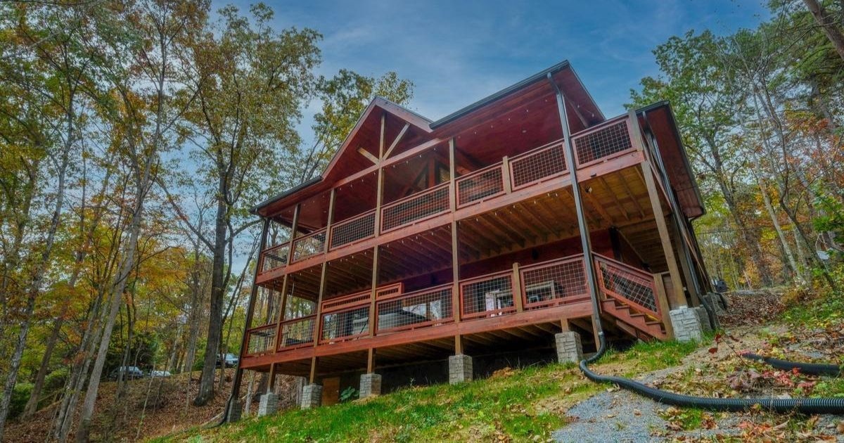 Valentine’s Day Weekend: A Perfect Stay in Our Gatlinburg Cabins