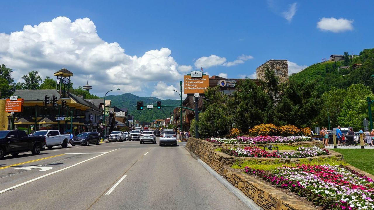 What is Peak Season in Gatlinburg?