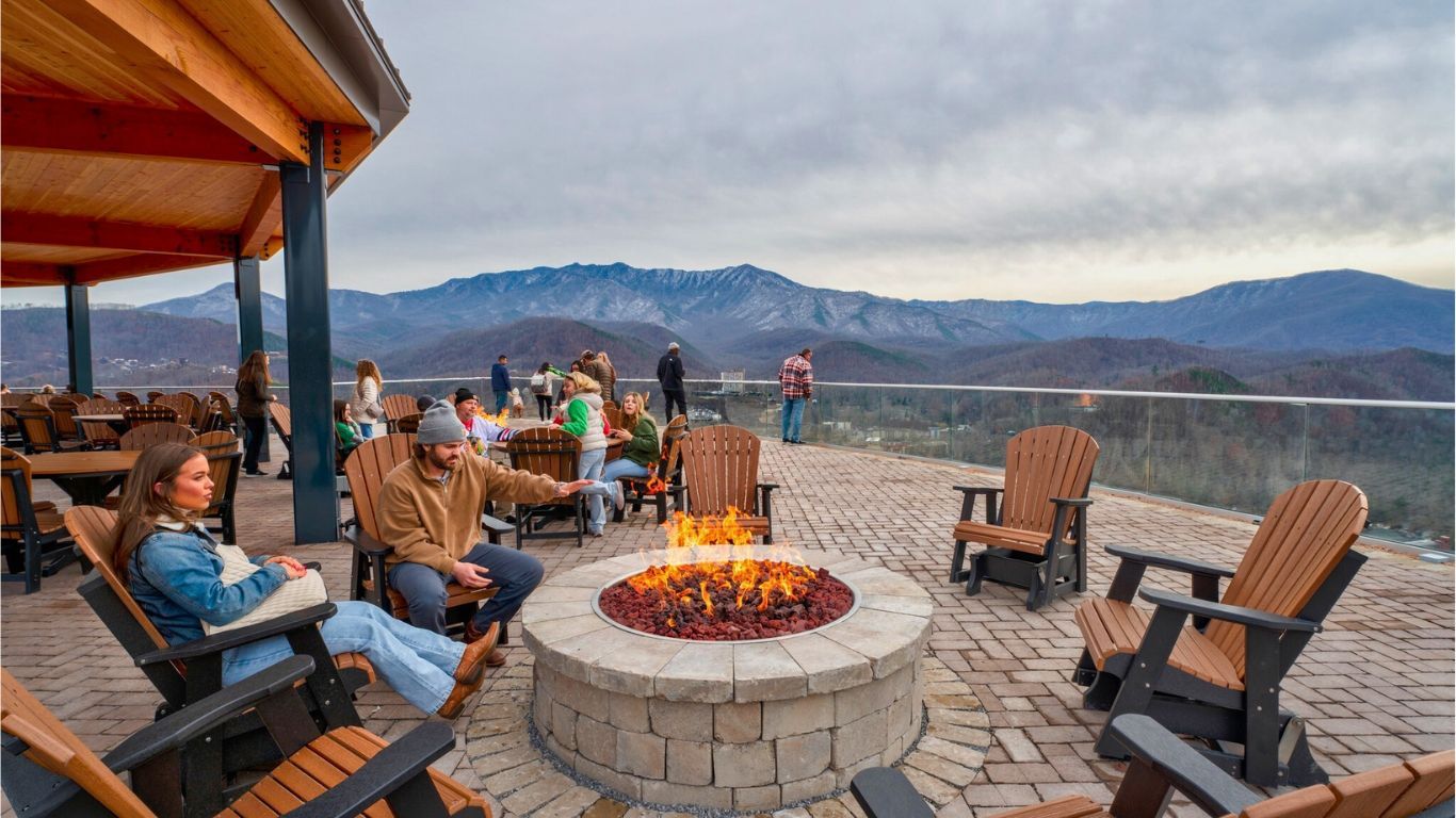 Top 8 Places for a Romantic Date in Gatlinburg