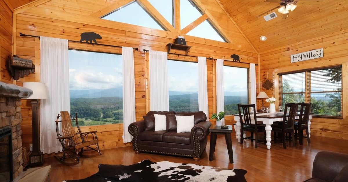 Top 8 Pigeon Forge 2-bedroom Cabins with Mountain Views